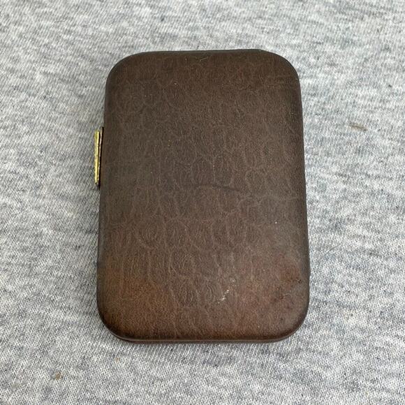 BUXTON Vintage Cowhide Key-Tainer Enclosed Key Holder - Picture 3 of 9